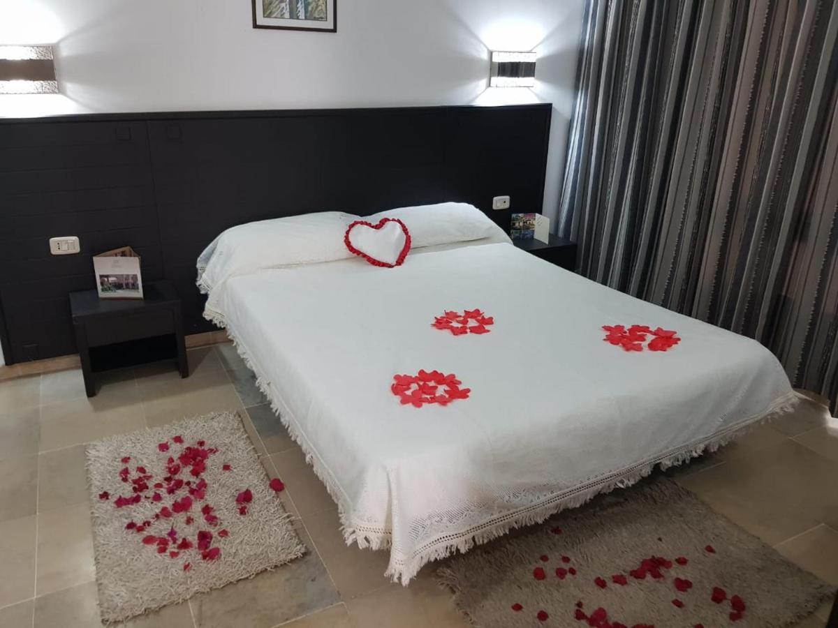 Andalucia Appart Hotel 비제르테 외부 사진