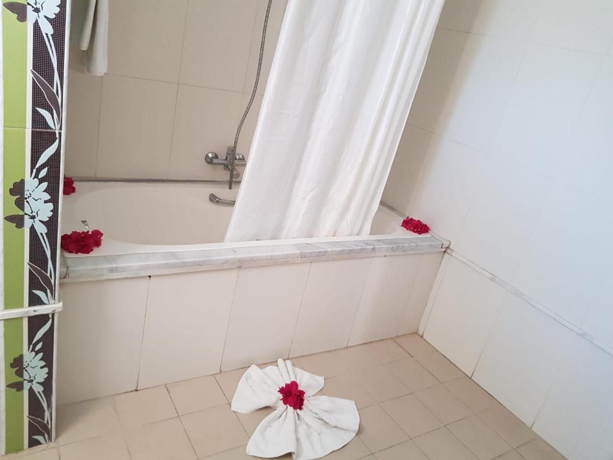 Andalucia Appart Hotel 비제르테 외부 사진